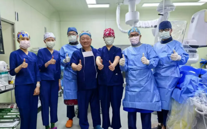 【阜外 • 医疗创新】中国医学科学院阜外医院顺利完成桡动脉路径经皮去肾神经治疗高血压器械的首批临床应用